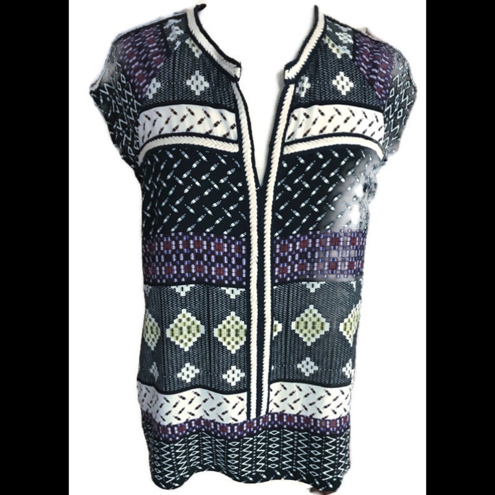 Creative Concepts Tribal Pattern Top.